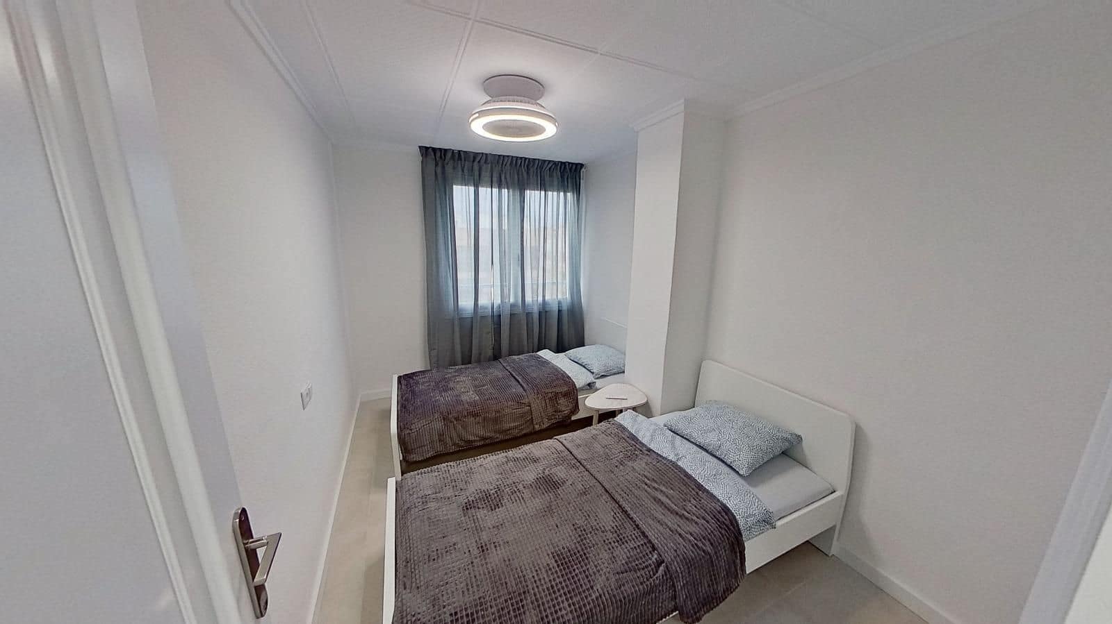 Apartamento de 3 habitaciones en Torrevieja en venta con piscina - 239.000 € (Ref: 9189668)