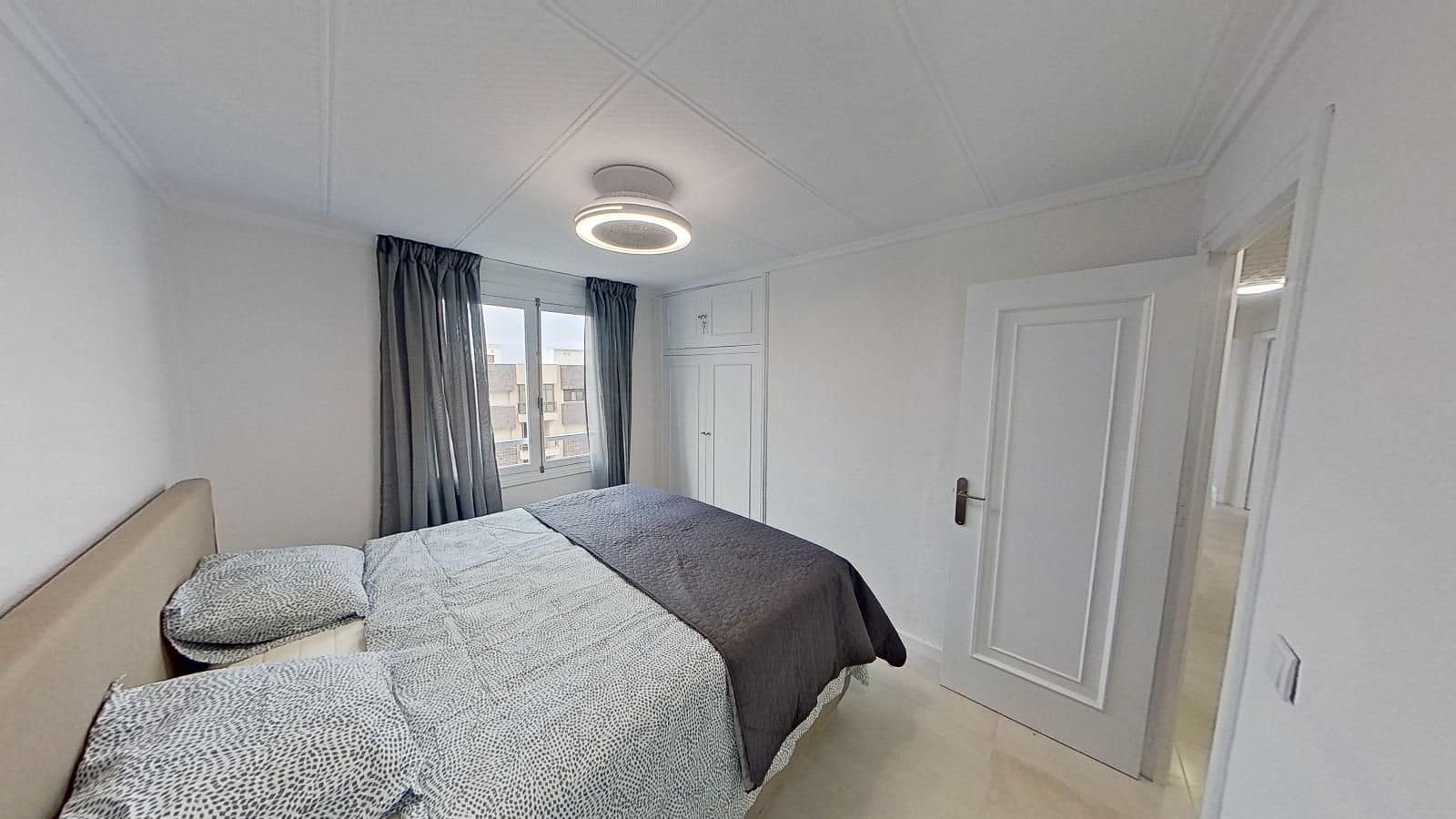 Apartamento de 3 habitaciones en Torrevieja en venta con piscina - 239.000 € (Ref: 9189668)