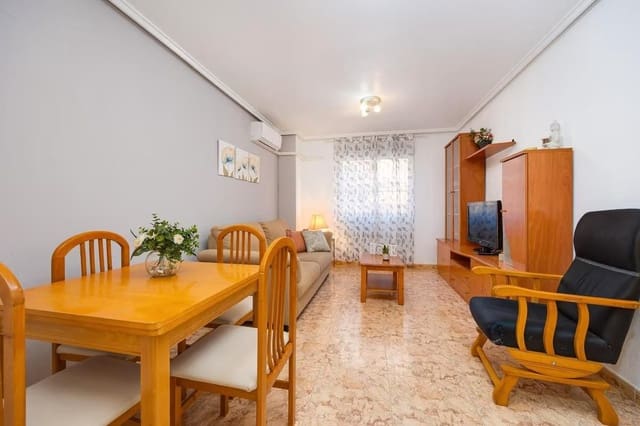 Apartamento de 2 habitaciones en Centro, Torrevieja en venta con piscina - 122.260 € (Ref: 9197919)