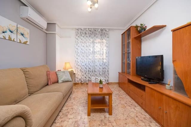 Apartamento de 2 habitaciones en Centro, Torrevieja en venta con piscina - 122.260 € (Ref: 9197919)