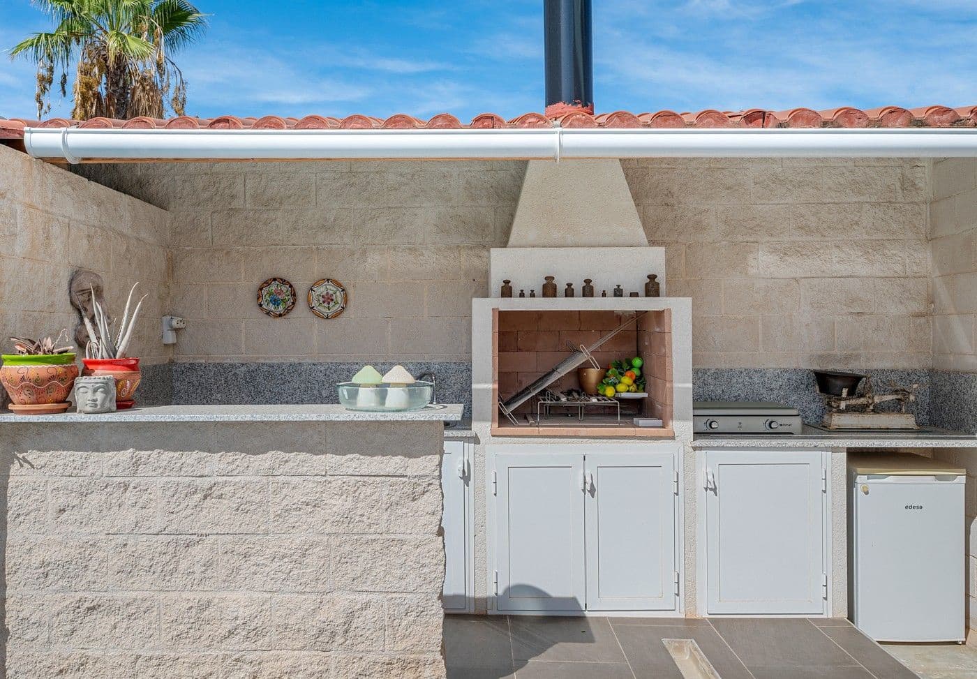 Chalet de 2 habitaciones en Benijófar en venta con piscina - 435.000 € (Ref: 9230968)