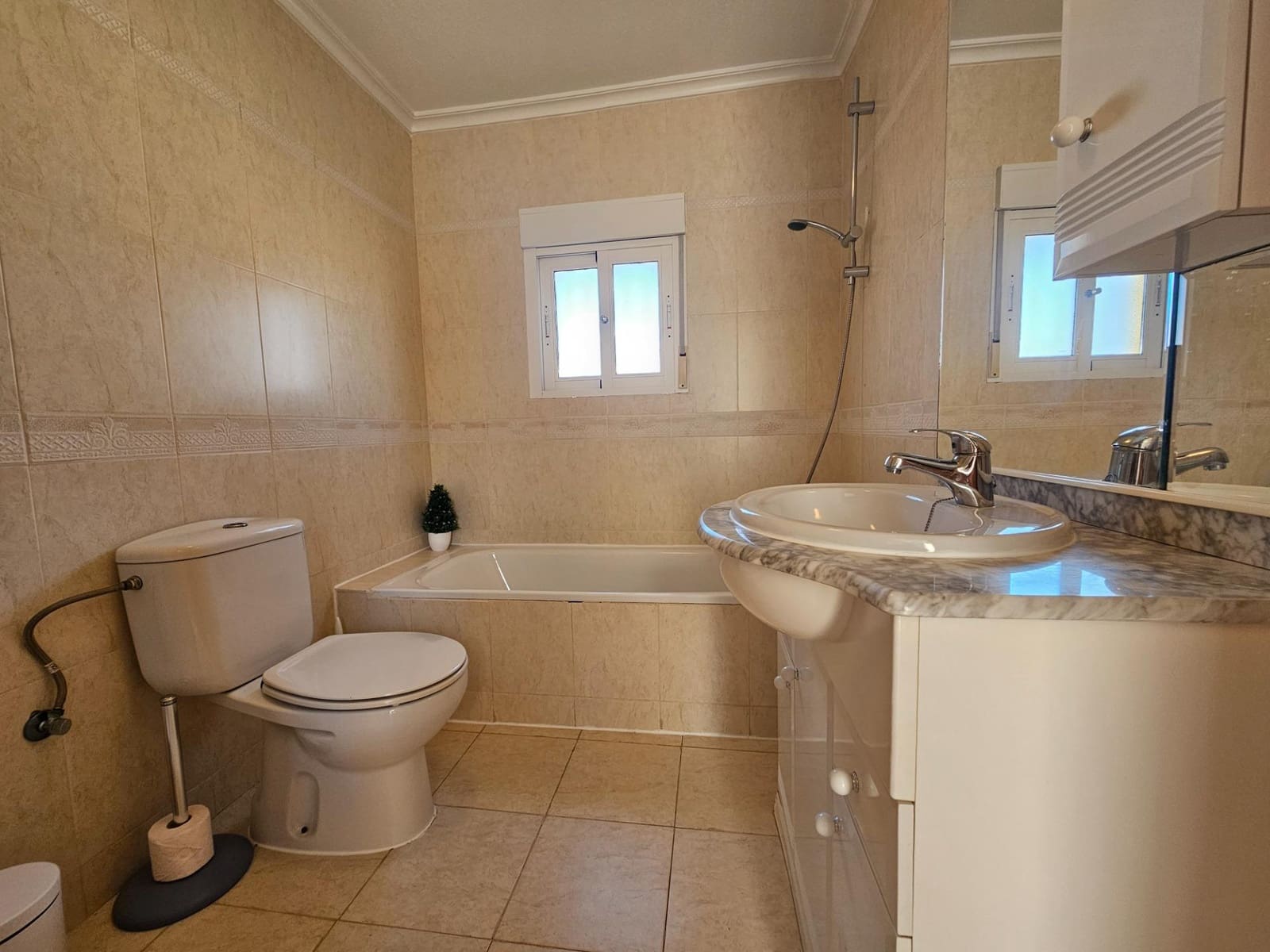 4 soverom Villa til salgs i Cabo Roig - € 355 000 (Ref: 9247130)