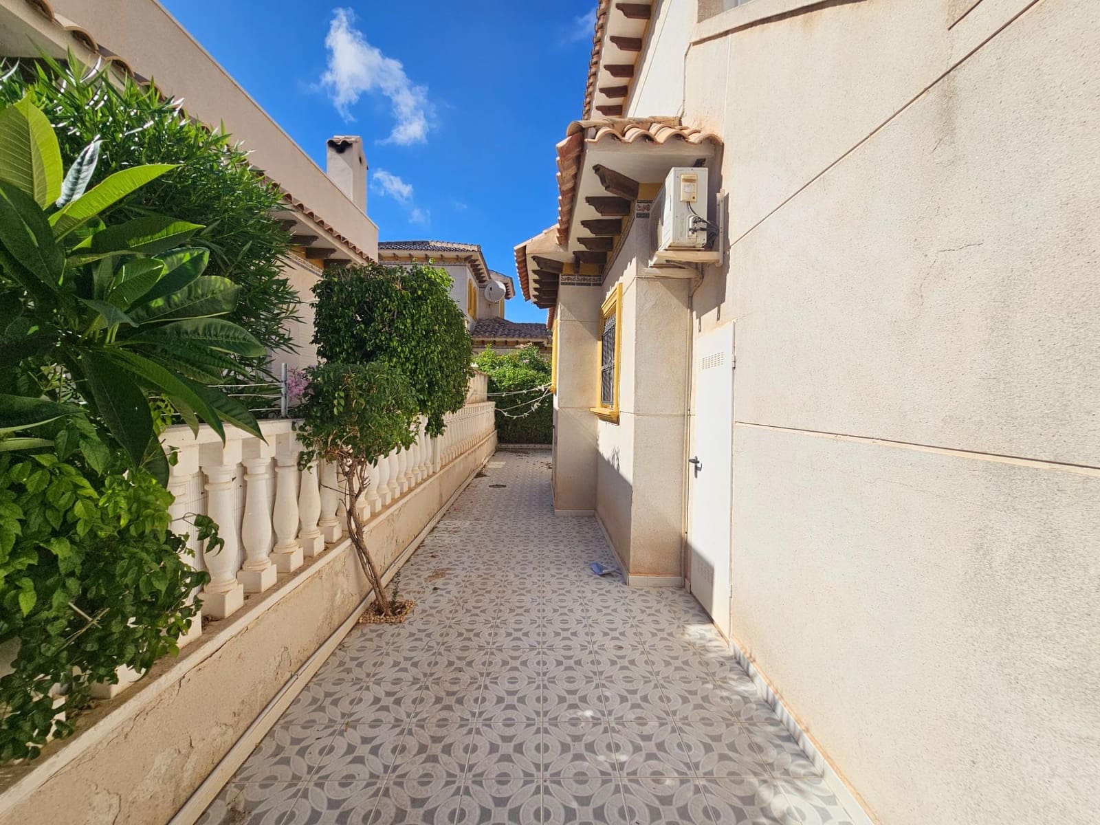 4 soverom Villa til salgs i Cabo Roig - € 355 000 (Ref: 9247130)