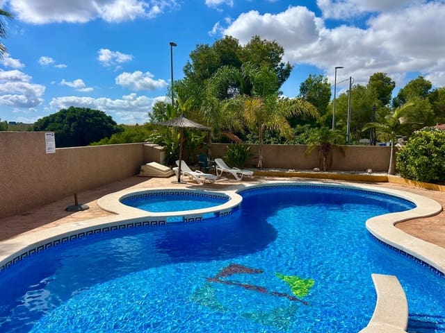 2 bedroom Townhouse for sale in Algorfa with pool garage - € 165,000 (Ref: 9247141)