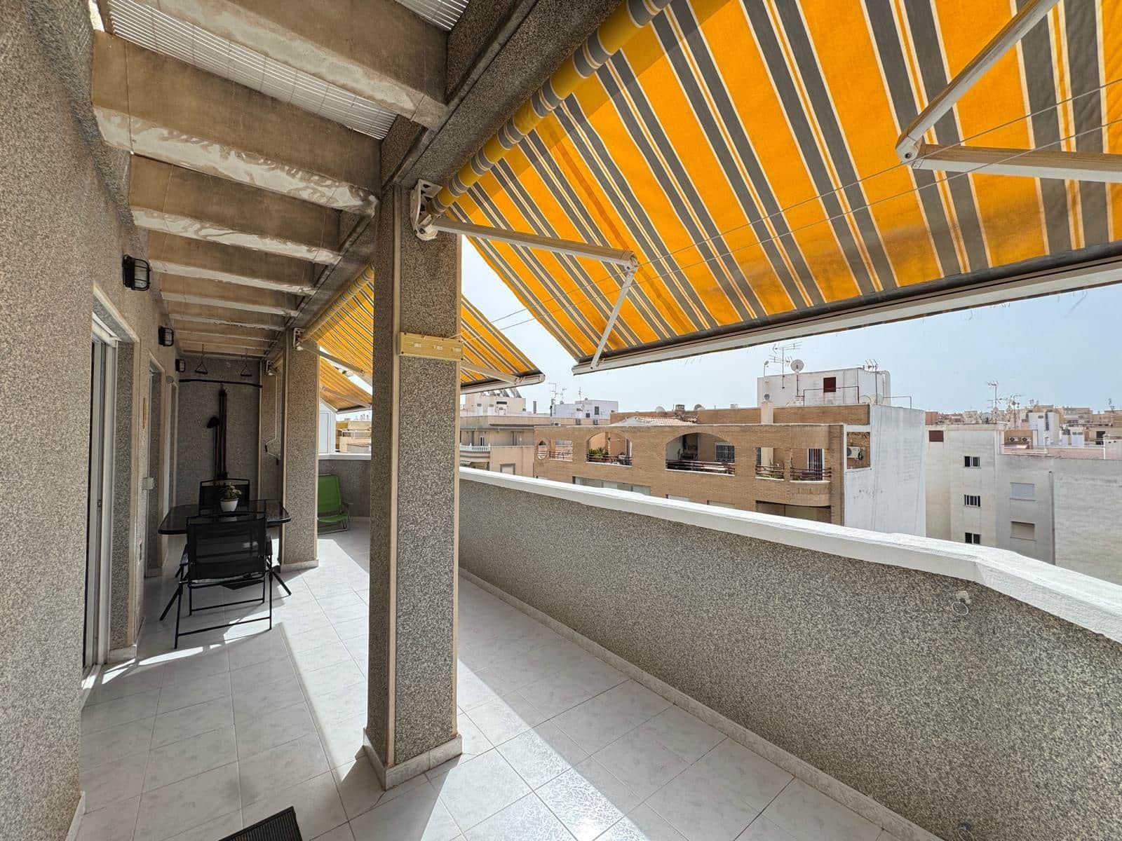 3 sypialnia Penthouse na sprzedaż w Torrevieja z garażem - 210 000 € (Ref: 9248289)