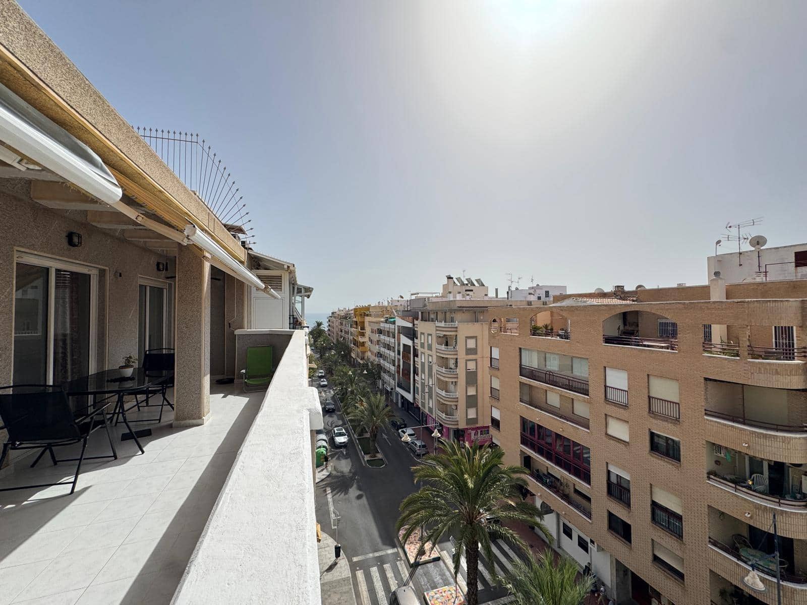 3 sypialnia Penthouse na sprzedaż w Torrevieja z garażem - 210 000 € (Ref: 9248289)