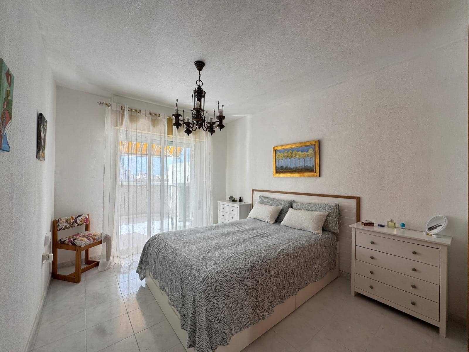 3 sypialnia Penthouse na sprzedaż w Torrevieja z garażem - 210 000 € (Ref: 9248289)