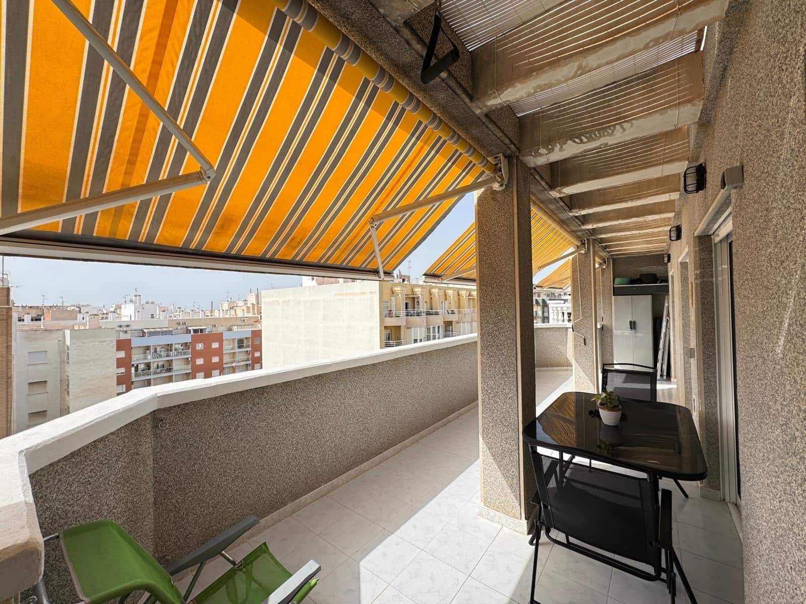 3 sypialnia Penthouse na sprzedaż w Torrevieja z garażem - 210 000 € (Ref: 9248289)