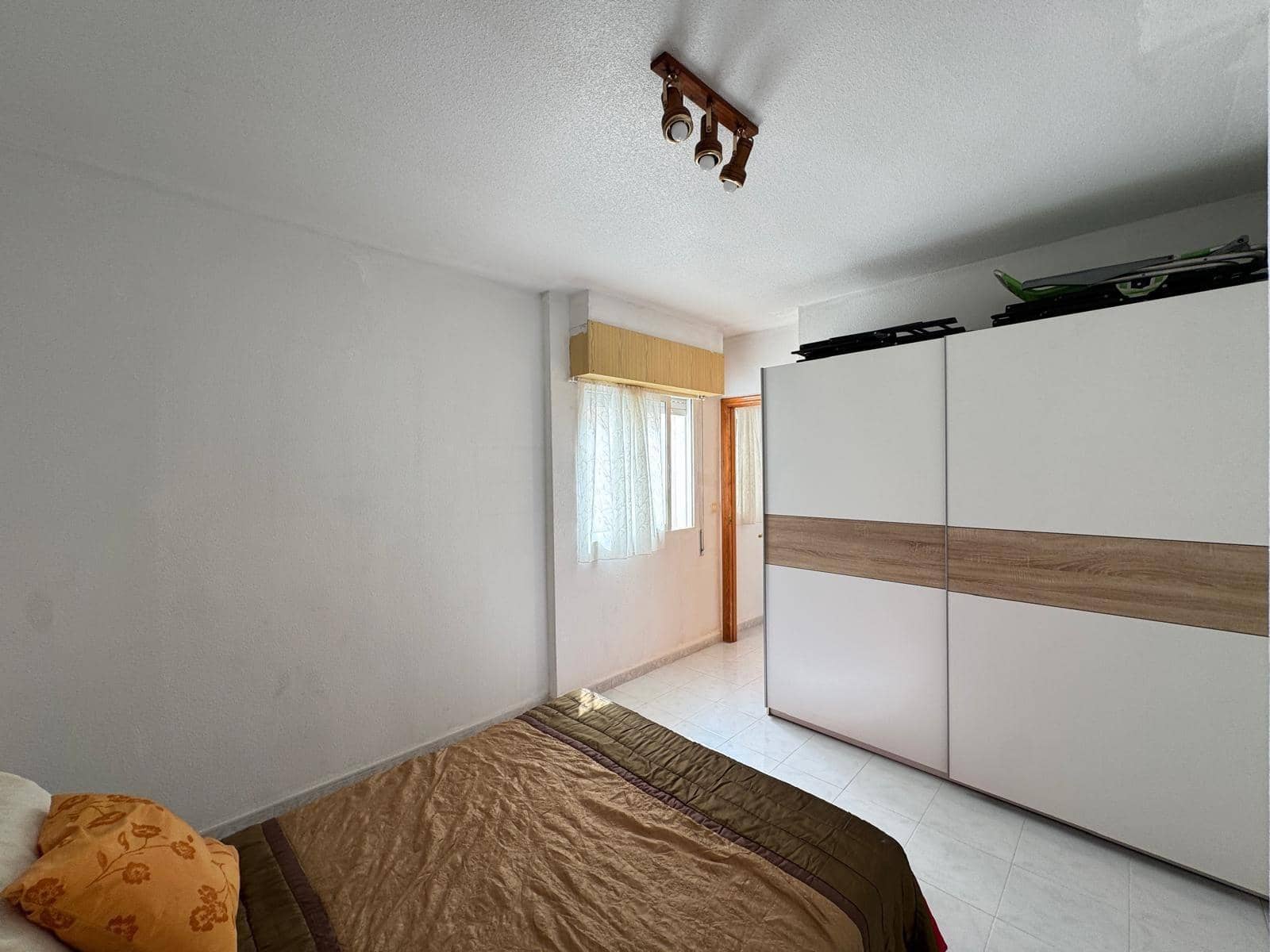 3 sypialnia Penthouse na sprzedaż w Torrevieja z garażem - 210 000 € (Ref: 9248289)