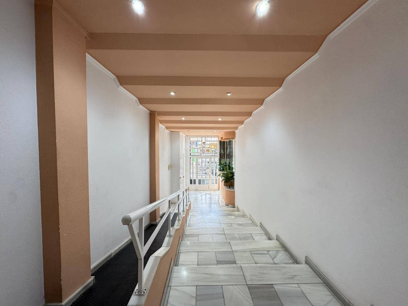 3 sypialnia Penthouse na sprzedaż w Torrevieja z garażem - 210 000 € (Ref: 9248289)