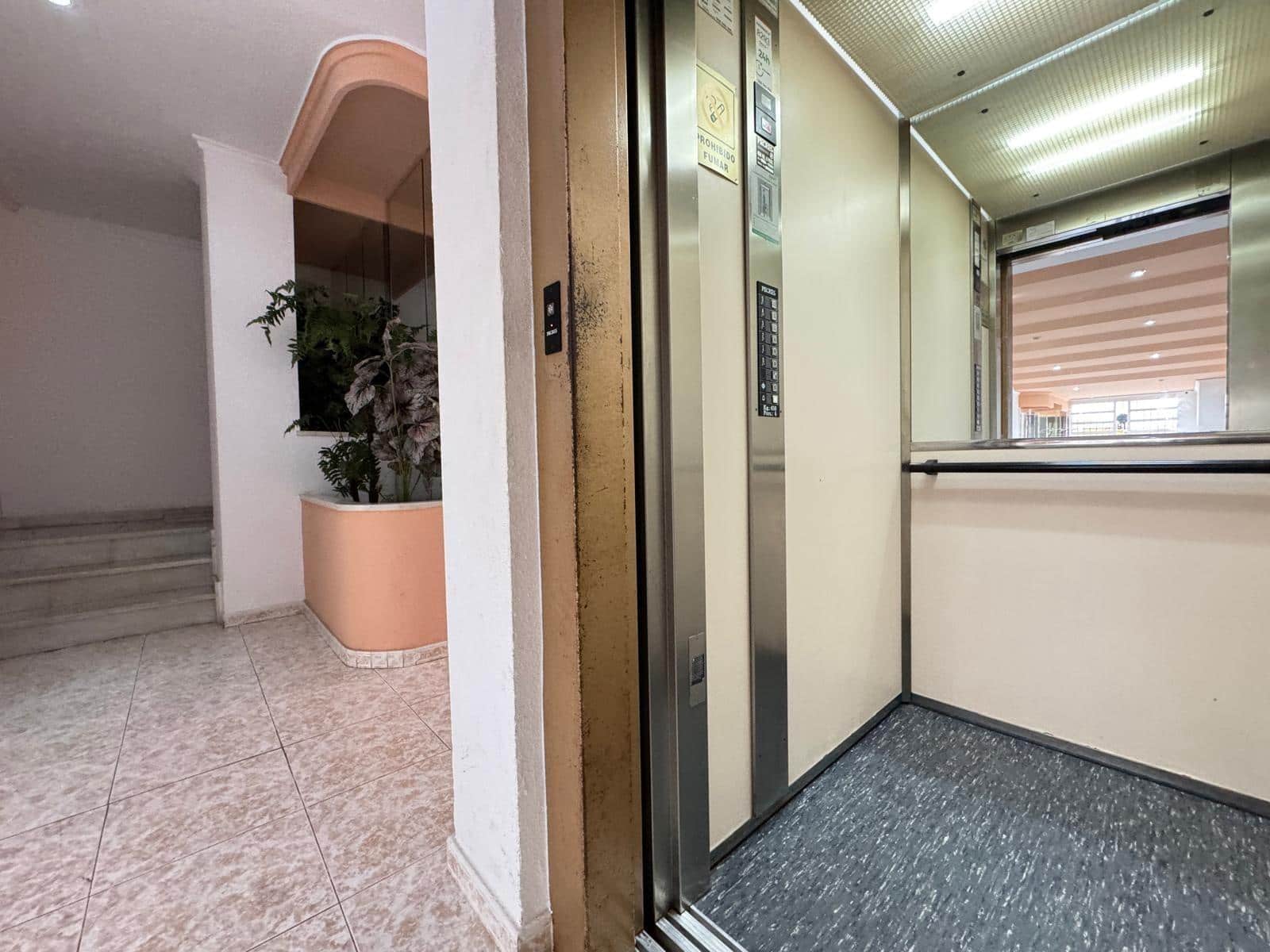 3 sypialnia Penthouse na sprzedaż w Torrevieja z garażem - 210 000 € (Ref: 9248289)