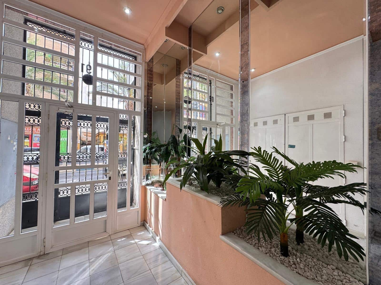 3 sypialnia Penthouse na sprzedaż w Torrevieja z garażem - 210 000 € (Ref: 9248289)