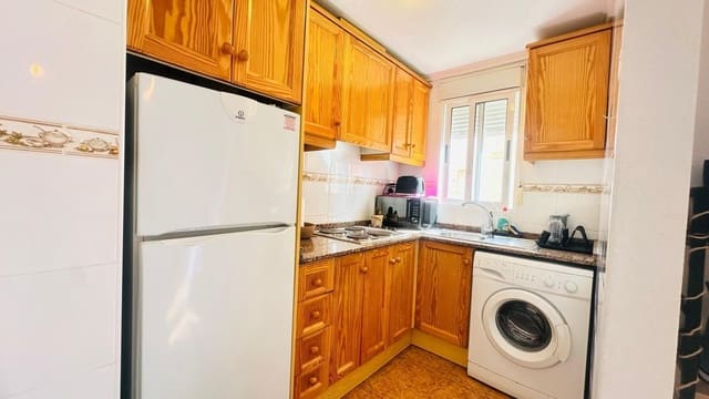 Piso de 2 habitaciones en Centro, Torrevieja en venta - 129.000 € (Ref: 9248291)