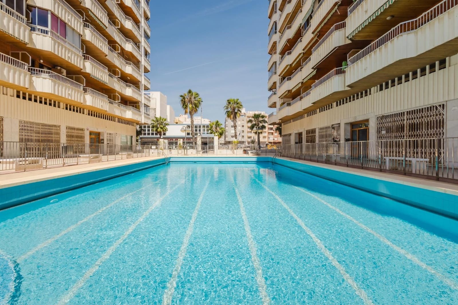 3 bedroom Apartment for sale in Torrevieja with pool - € 249,000 (Ref: 9257558)