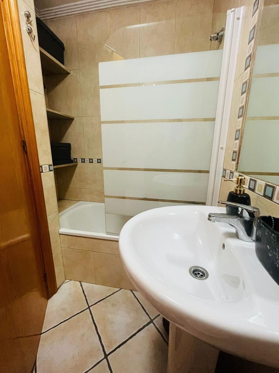 Apartamento de 1 habitación en Torrevieja en venta - 105.000 € (Ref: 9264361)