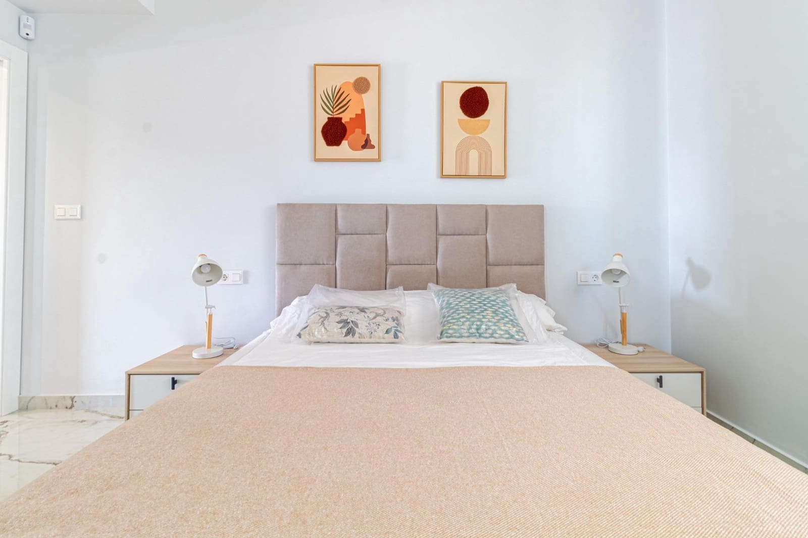 2 sypialnia Apartament na sprzedaż w Orihuela Costa z basenem garażem - 310 000 € (Ref: 9264364)