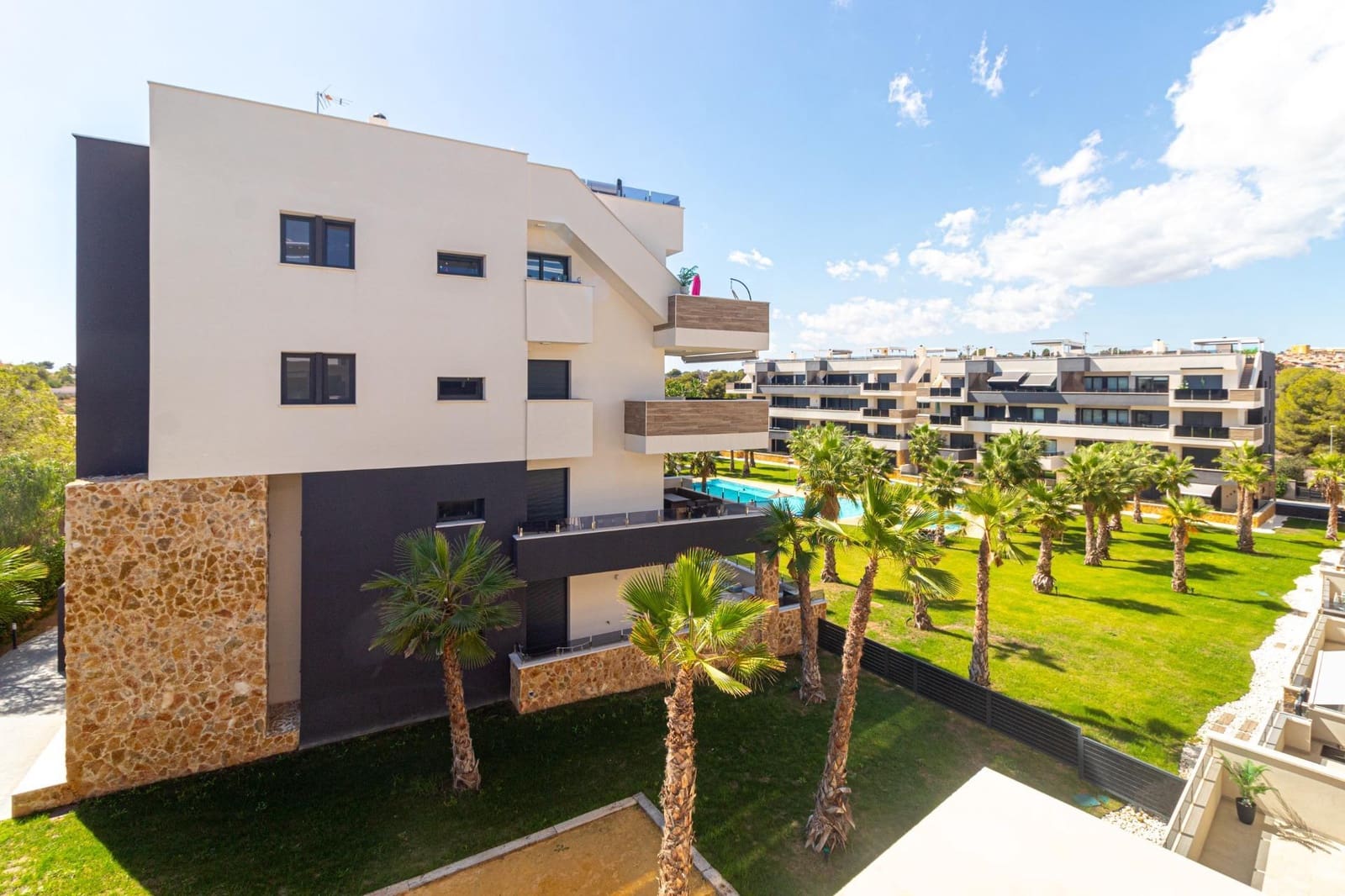 2 sypialnia Apartament na sprzedaż w Orihuela Costa z basenem garażem - 310 000 € (Ref: 9264364)