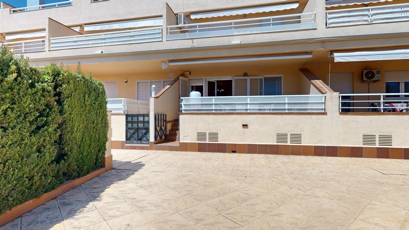 2 bedroom Apartment for sale in Campoamor with pool garage - € 269,000 (Ref: 9264365)