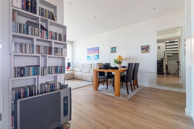 Ático de 2 habitaciones en Villamartin, Orihuela en venta con piscina - 314.900 € (Ref: 9265445)