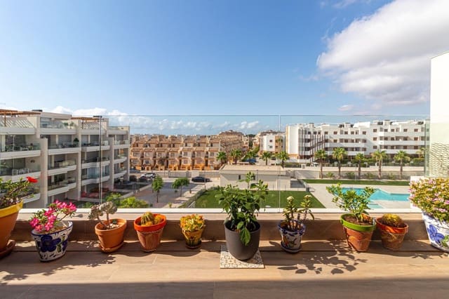 Ático de 2 habitaciones en Villamartin, Orihuela en venta con piscina - 314.900 € (Ref: 9265445)