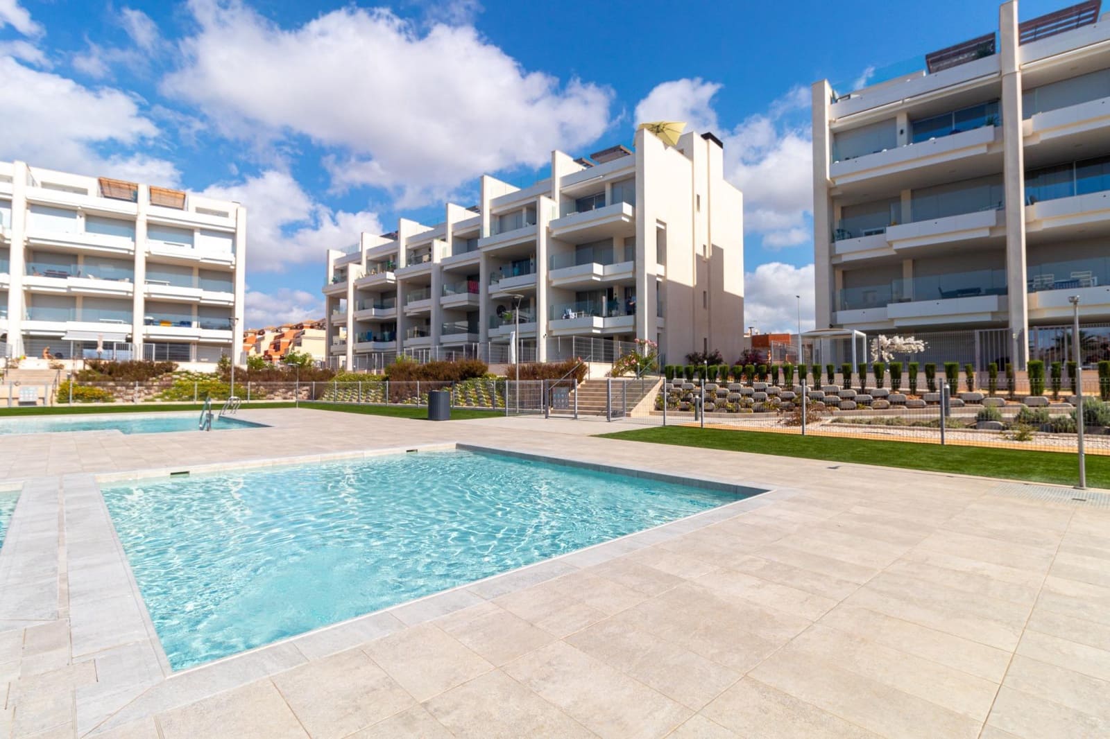 Ático de 2 habitaciones en Orihuela Costa en venta con piscina - 314.900 € (Ref: 9265445)