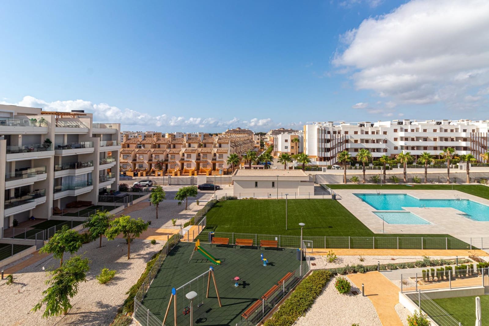 Ático de 2 habitaciones en Orihuela Costa en venta con piscina - 314.900 € (Ref: 9265445)