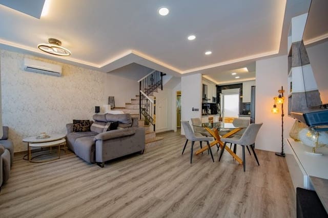 3 makuuhuone Omakotitalo myytävänä paikassa Lomas de Cabo Roig - Los Dolses, Orihuela mukana uima-altaan 
autotalli - 269 000 € (Ref: 9265450)