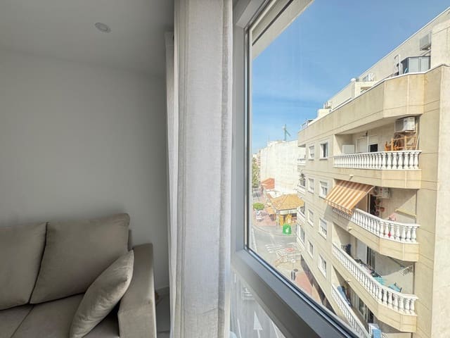 1 makuuhuone Huoneisto myytävänä paikassa Centro, Torrevieja - 159 900 € (Ref: 9288223)