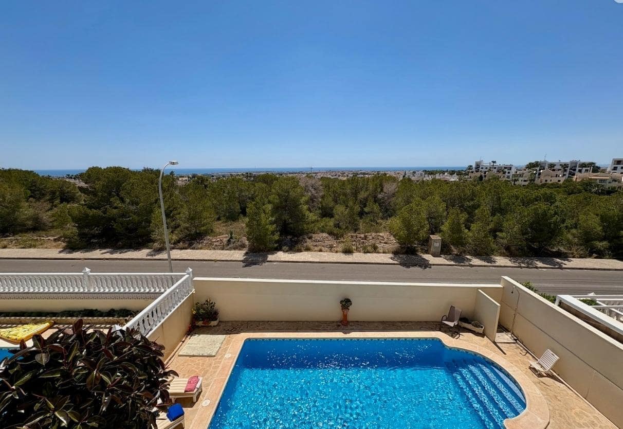 2 soverom Villa til salgs i Orihuela Costa med svømmebasseng garasje - € 435 000 (Ref: 9288229)