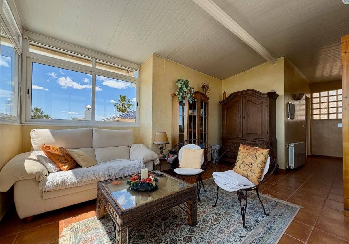 2 soverom Villa til salgs i Orihuela Costa med svømmebasseng garasje - € 435 000 (Ref: 9288229)