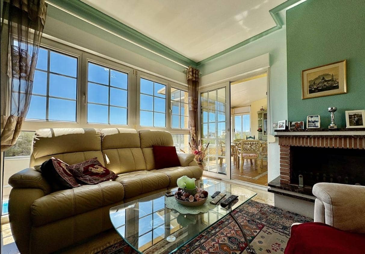 2 soverom Villa til salgs i Orihuela Costa med svømmebasseng garasje - € 435 000 (Ref: 9288229)