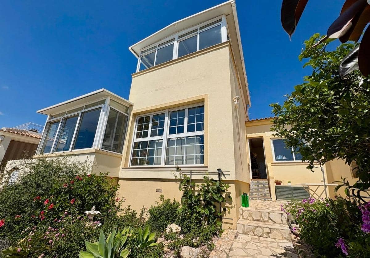 2 soverom Villa til salgs i Orihuela Costa med svømmebasseng garasje - € 435 000 (Ref: 9288229)