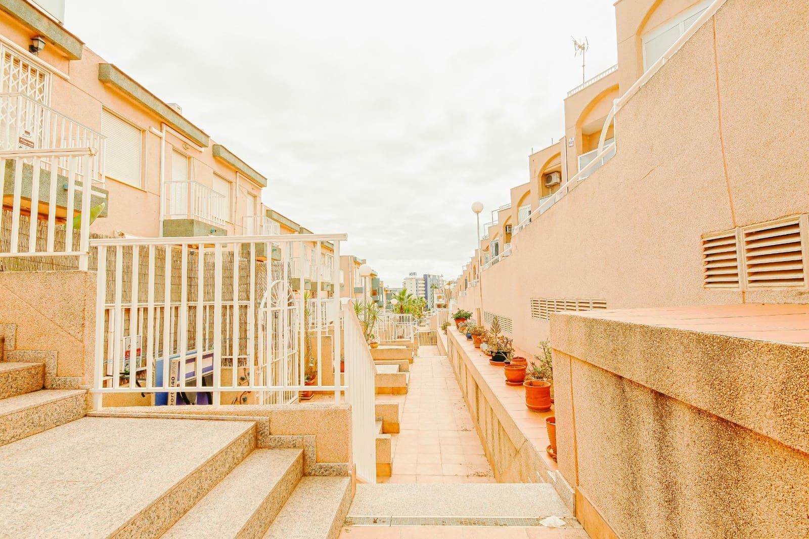 2 bedroom Apartment for rent in Torre del Moro with pool - € 1,000 (Ref: 9288233)