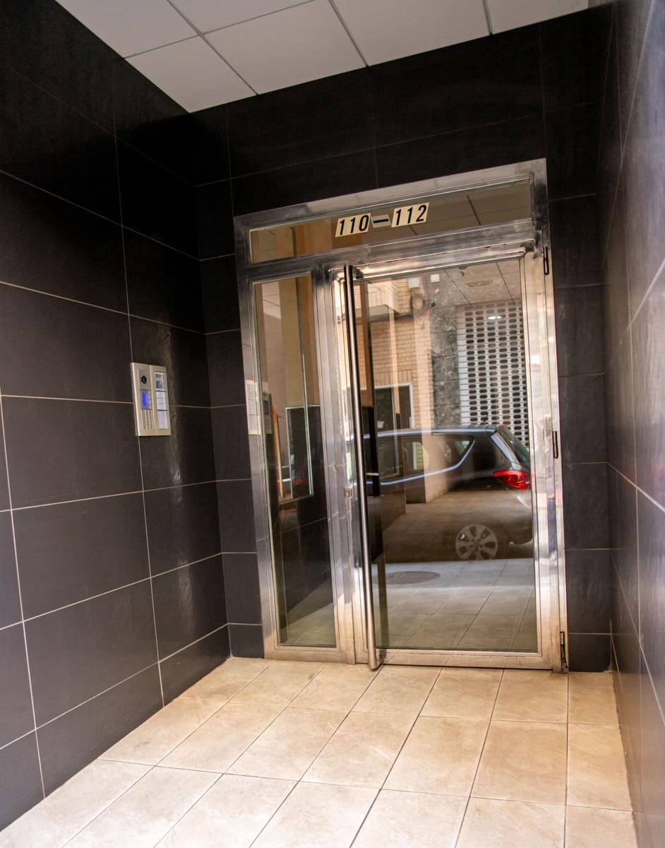 2 bedroom Apartment for sale in Torrevieja with pool - € 269,990 (Ref: 9306356)