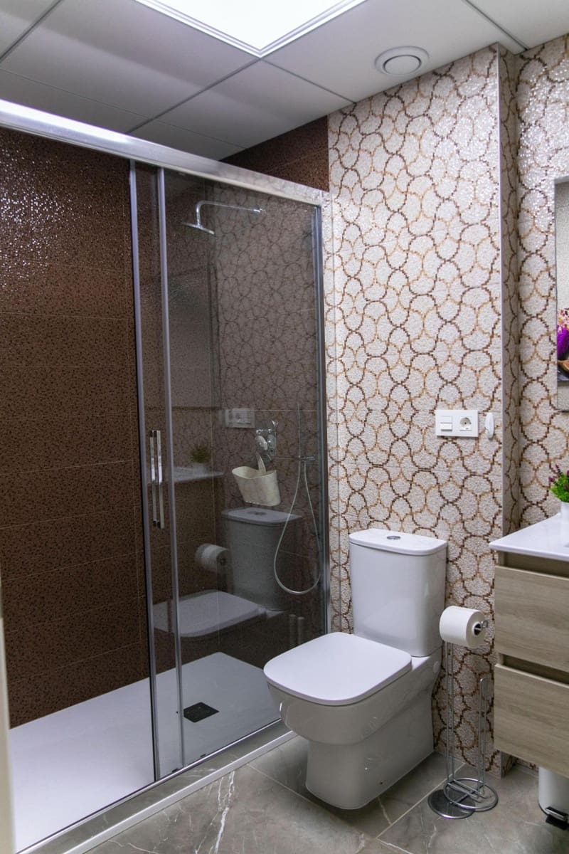 2 bedroom Apartment for sale in Torrevieja with pool - € 269,990 (Ref: 9306356)