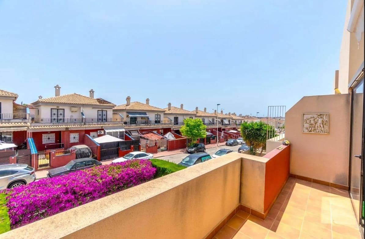 3 soverom Rekkehus til salgs i Aguas Nuevas med svømmebasseng - € 329 000 (Ref: 9306359)