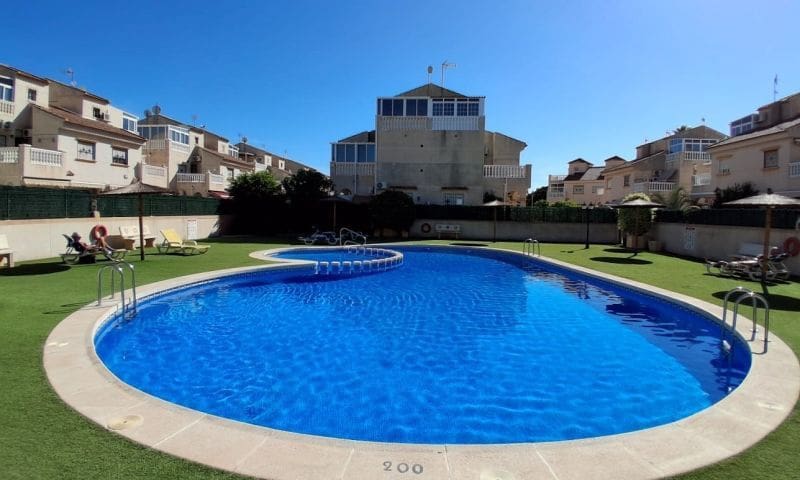 2 camera da letto Bungalow in vendita in Torrevieja con piscina - 165.000 € (Rif: 9318020)