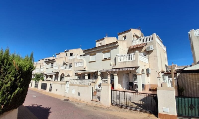 2 camera da letto Bungalow in vendita in Torrevieja con piscina - 165.000 € (Rif: 9318020)