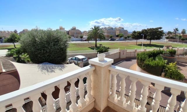 2 camera da letto Bungalow in vendita in Torrevieja con piscina - 165.000 € (Rif: 9318020)
