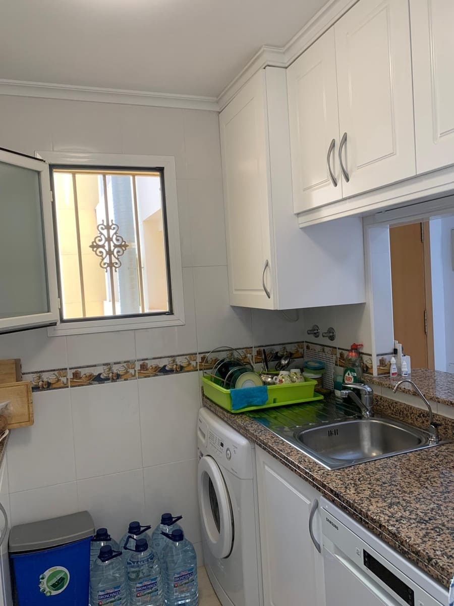2 slaapkamer Appartement te koop in Torrevieja met zwembad - € 219.900 (Ref: 9322612)