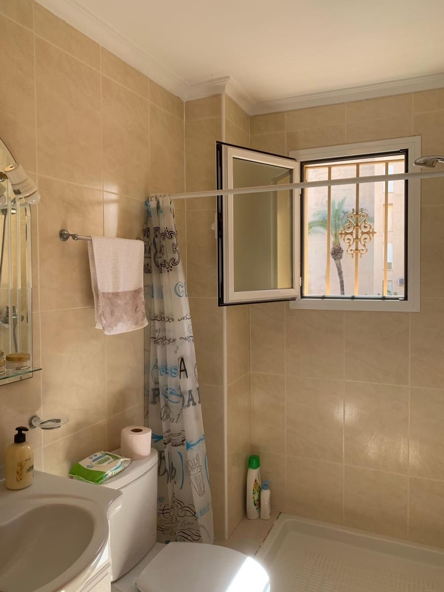 2 slaapkamer Appartement te koop in Torrevieja met zwembad - € 219.900 (Ref: 9322612)