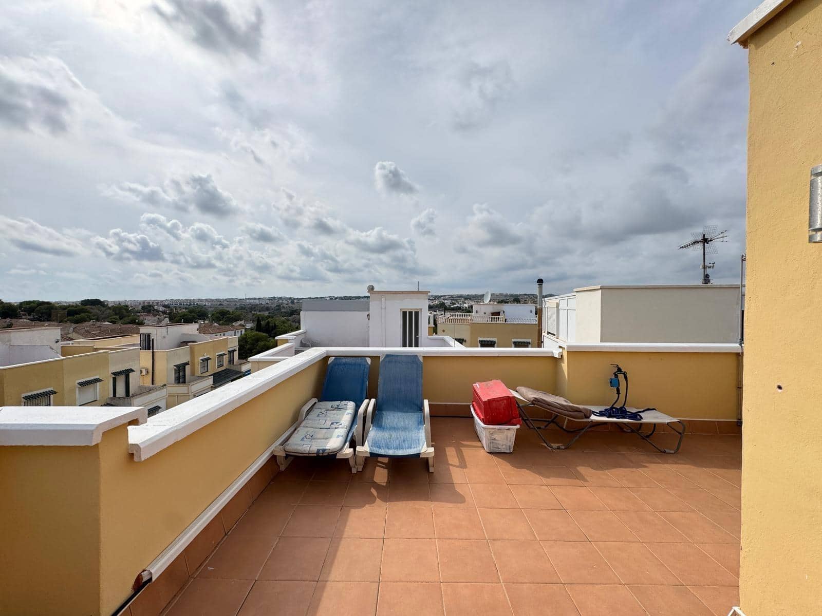 3 soverom Rekkehus til salgs i Los Altos med svømmebasseng - € 185 000 (Ref: 9322614)