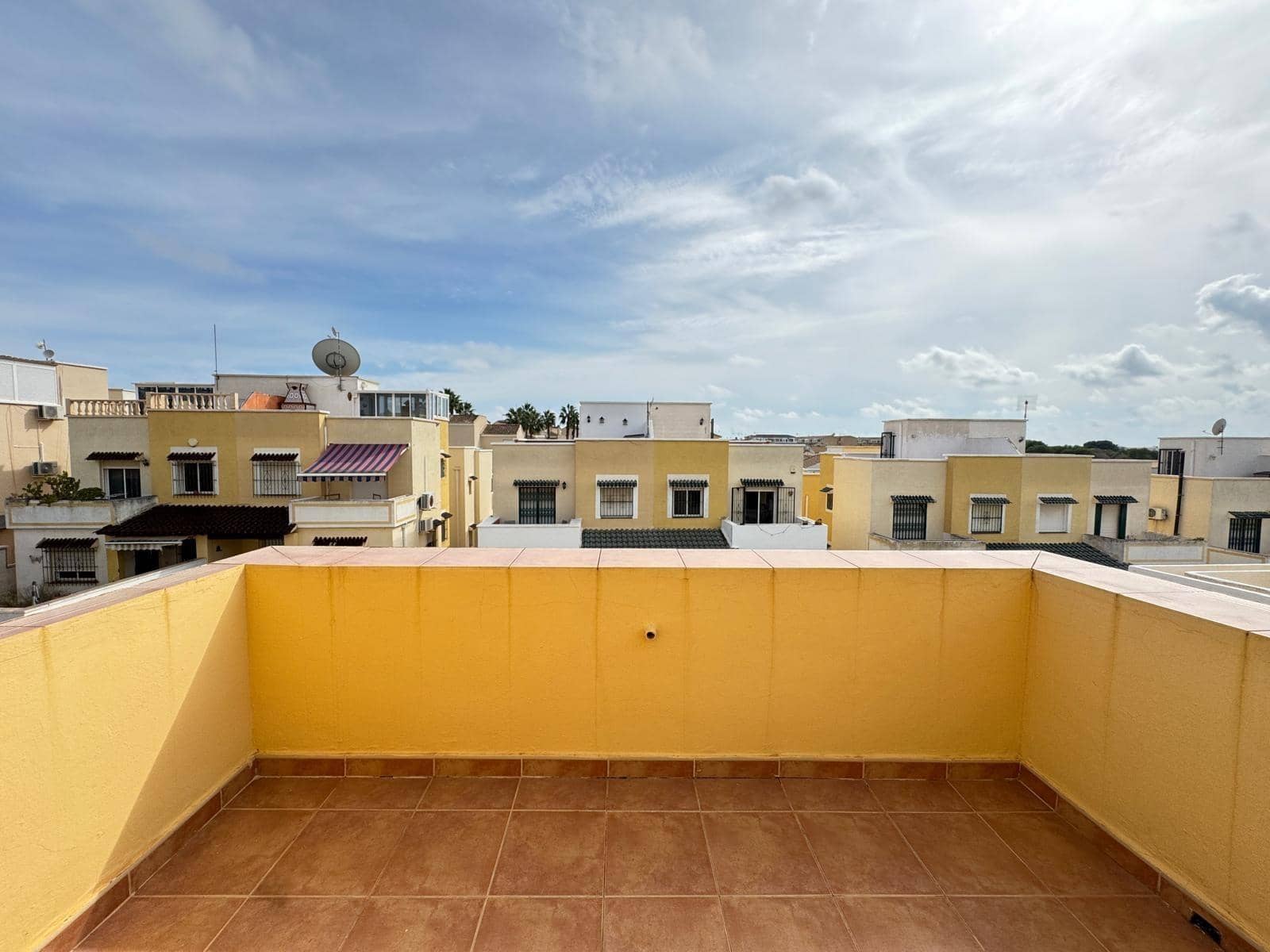 3 soverom Rekkehus til salgs i Los Altos med svømmebasseng - € 185 000 (Ref: 9322614)