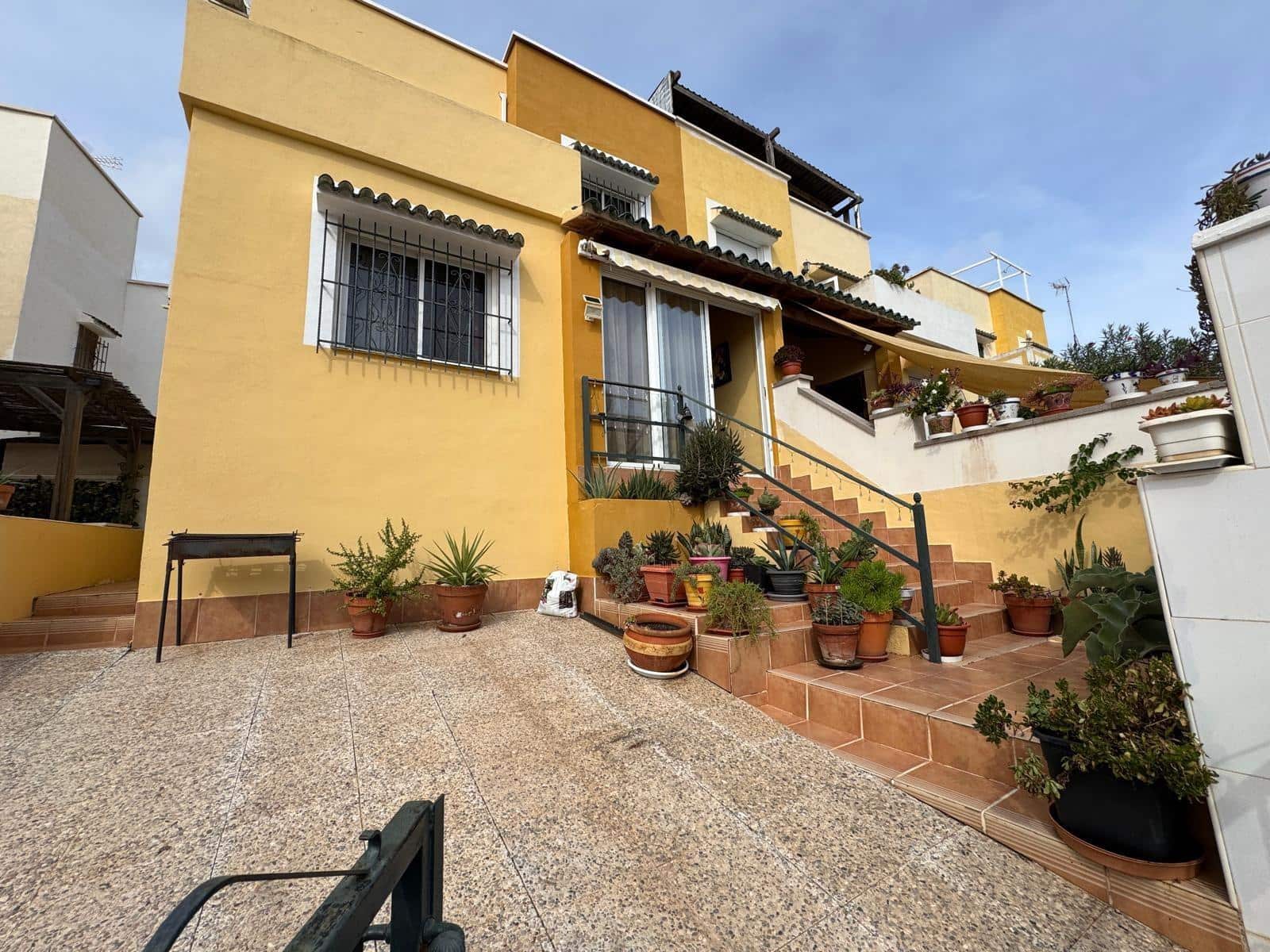 3 soverom Rekkehus til salgs i Los Altos med svømmebasseng - € 185 000 (Ref: 9322614)