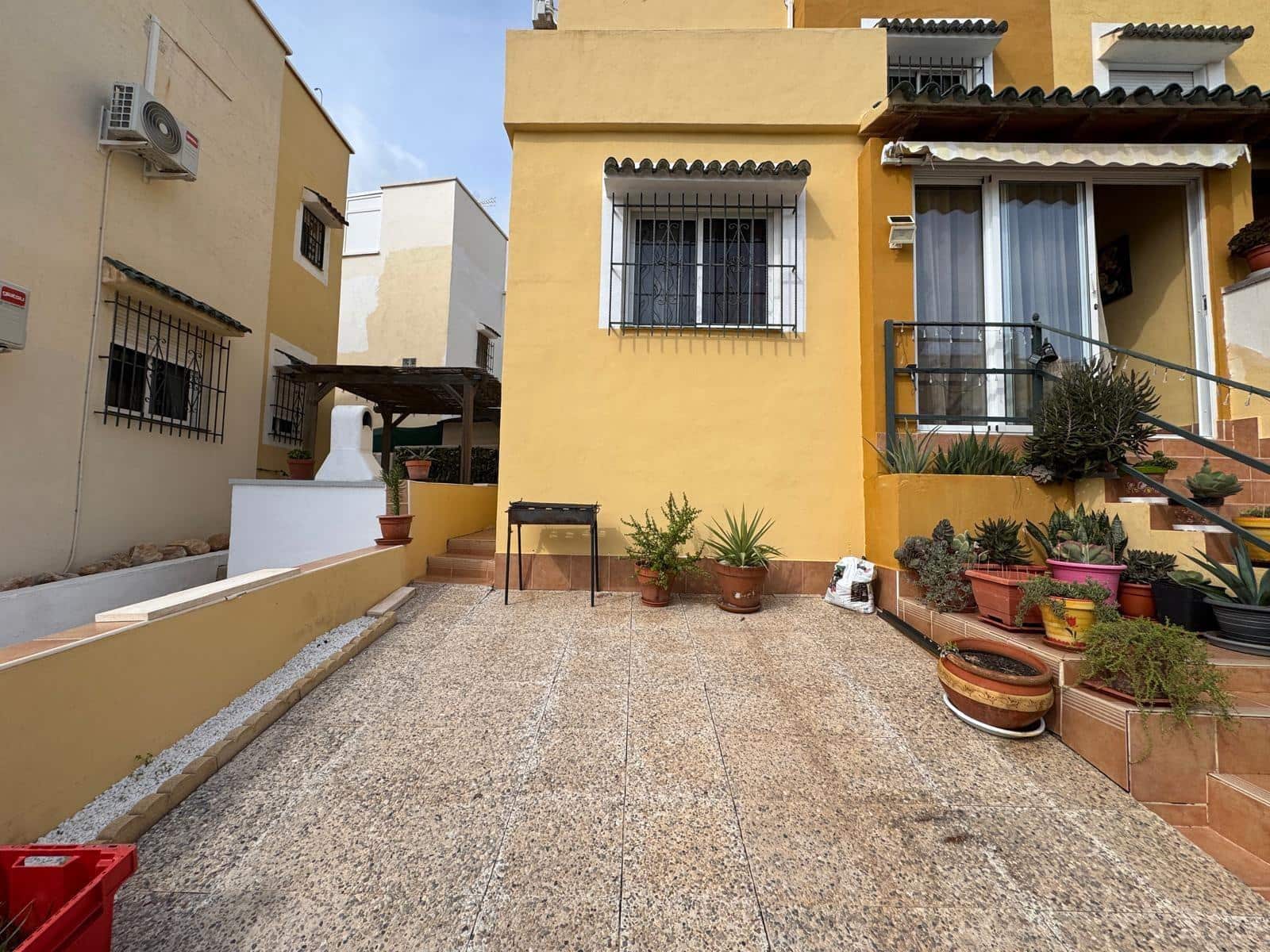 3 soverom Rekkehus til salgs i Los Altos med svømmebasseng - € 185 000 (Ref: 9322614)