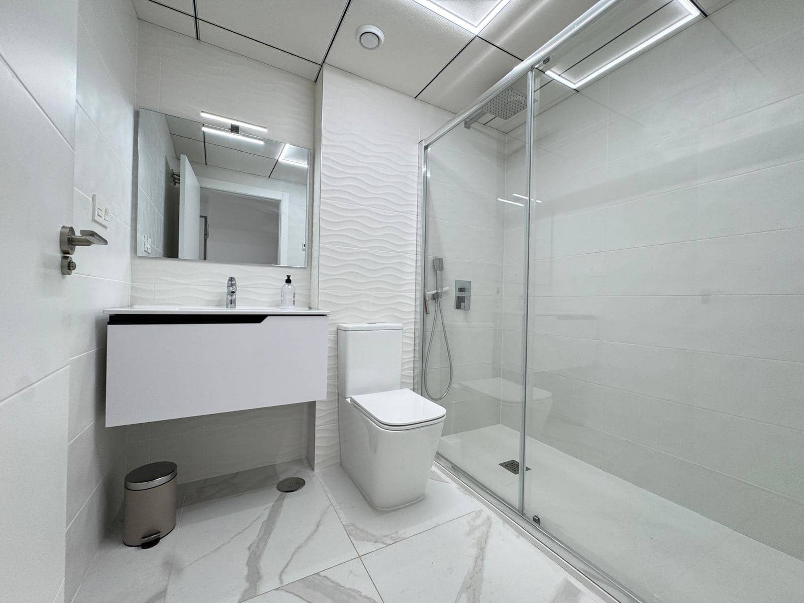 2 quarto Penthouse para venda em Torrevieja com piscina - 390 000 € (Ref: 9322621)