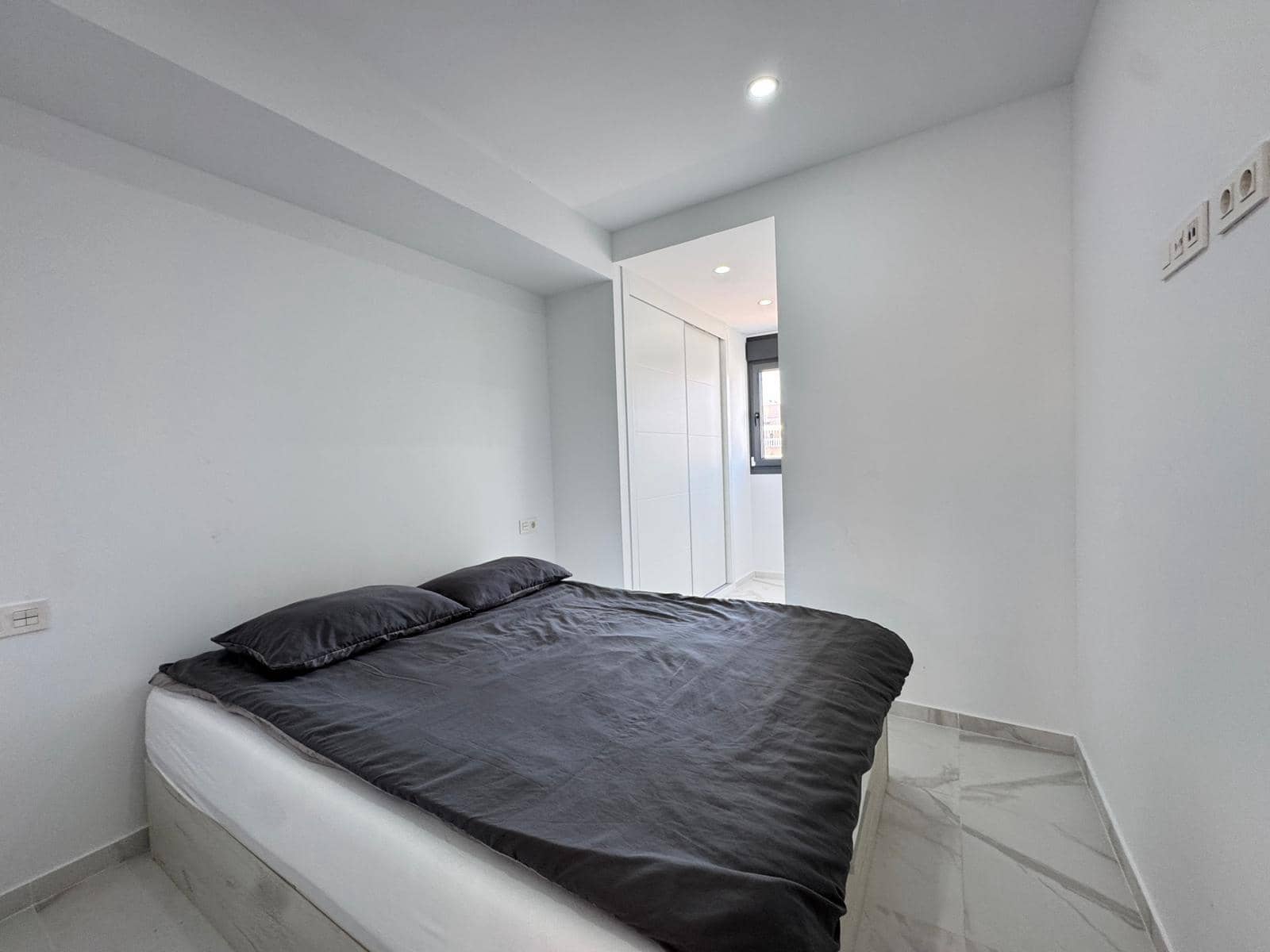 2 quarto Penthouse para venda em Torrevieja com piscina - 390 000 € (Ref: 9322621)