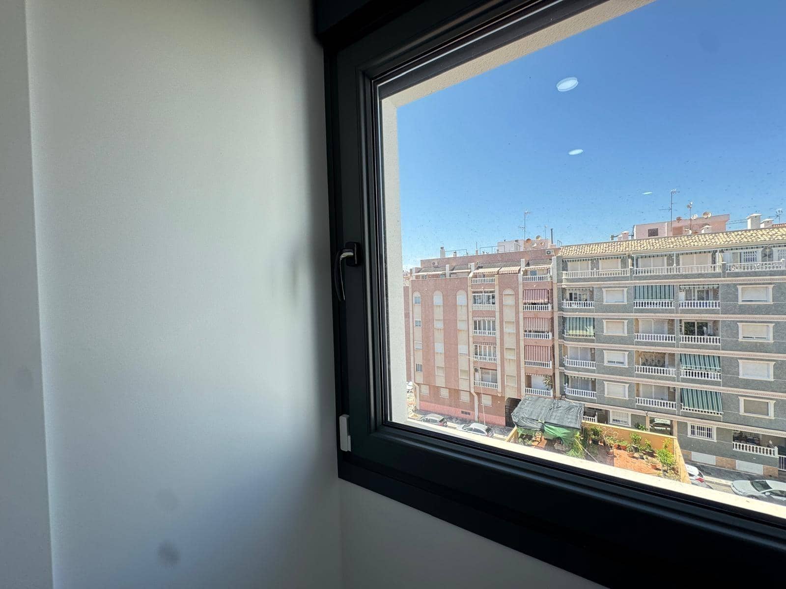 2 quarto Penthouse para venda em Torrevieja com piscina - 390 000 € (Ref: 9322621)