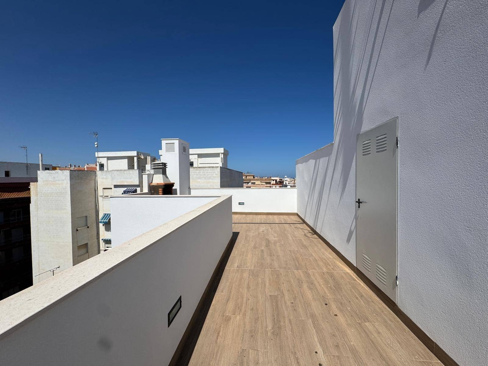 2 quarto Penthouse para venda em Torrevieja com piscina - 390 000 € (Ref: 9322621)