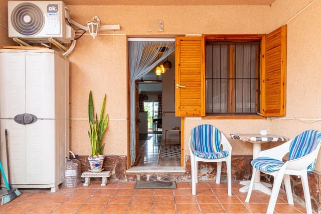 2 bedroom Townhouse for sale in La Siesta, Torrevieja with pool - € 164,900 (Ref: 9322624)